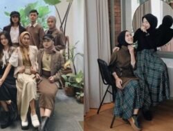 12 Tema Foto Studio Kekinian Menggunakan Hijab Bersama Teman